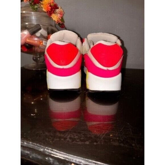 Nike Air Max 90 Pink Volt Sneakers - Picture 4 of 7